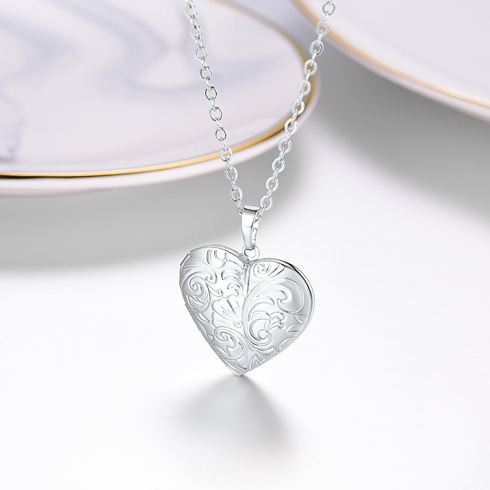 U7 Personalized Heart Photo Locket Necklace For Women 